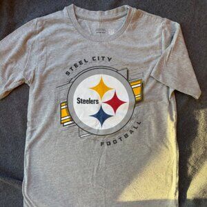 Official NFL Steelers t-shirt (kids M, 10/12)